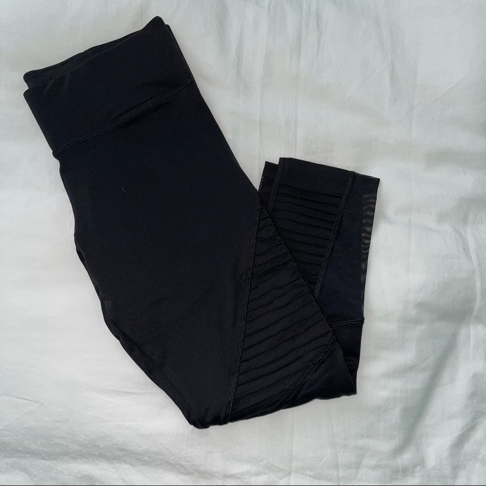 PINK | Black Cropped Mesh Ultimate Leggings